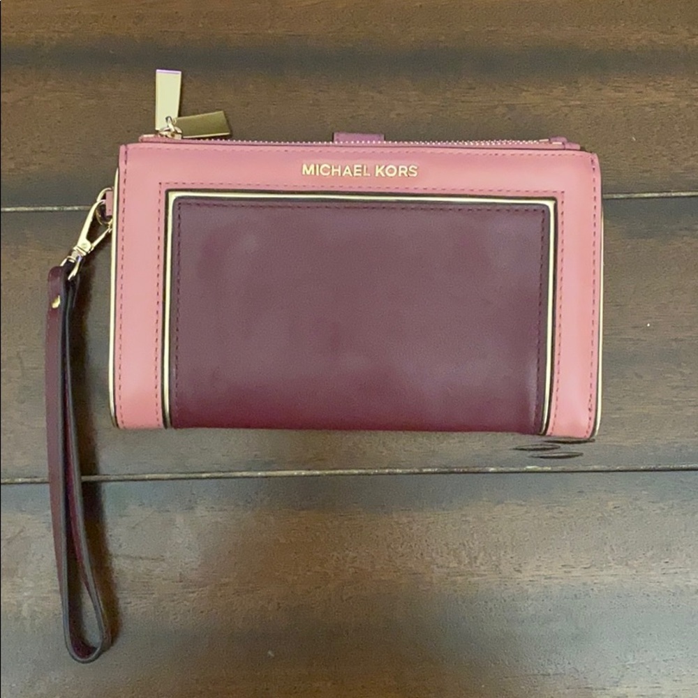 Michael Kors Wallet/Wristlet